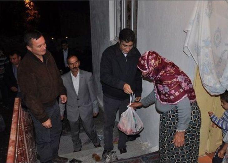 Adilcevaz Kaymakamlığı’ndan 650 Aileye Kurban Eti G4