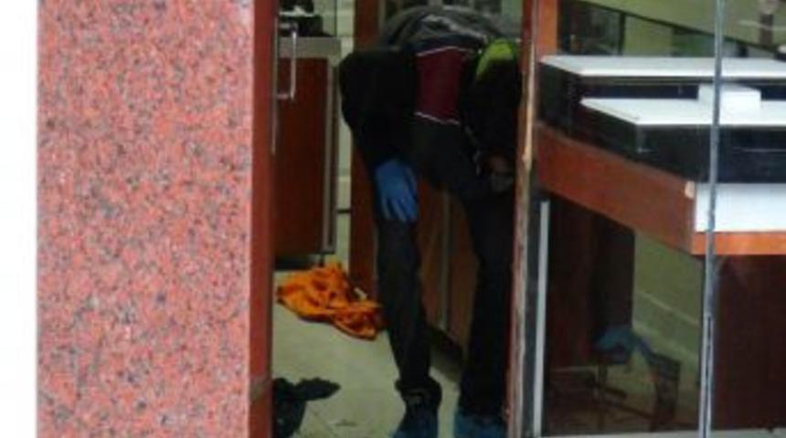 Kadık&ouml;y'de kuyumcu soygunu