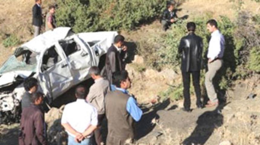 Şırnak&rsquo;ta otomobil 120 metreden u&ccedil;uruma d&uuml;şt&uuml;