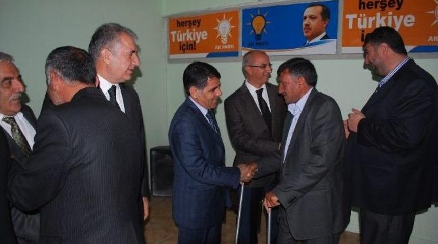Kars Ak Parti İl Başkanlığı&rsquo;nda Bayramlaşma