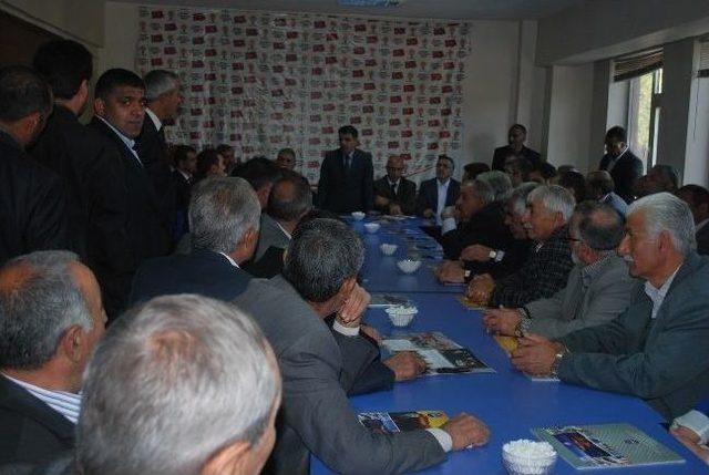 Kars Ak Parti İl Başkanlığı’nda Bayramlaşma