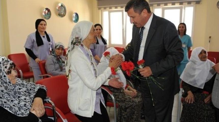 Vali Yılmaz'dan Bayram Ziyaretleri