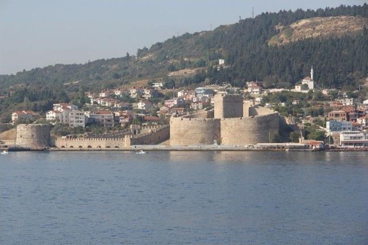 (&ouml;zel Haber) Fatih'in 120 G&uuml;nde Yaptırdığı Kale Restorasyonda