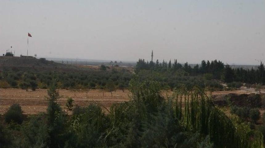 28 G&uuml;n S&uuml;ren Kanlı &Ccedil;atışmalar Sonucu Azez İl&ccedil;esinin Y&ouml;netimi El Değiştirdi