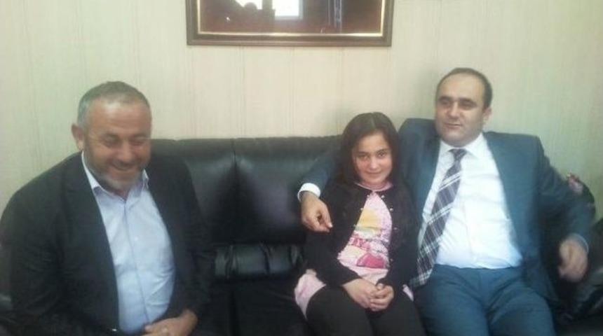 Milletvekili &Ouml;zbek&rsquo;ten Minik Neslihan&rsquo;a Ziyaret