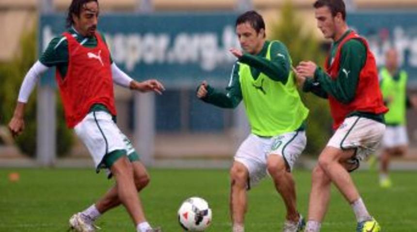 Bursaspor, Yağmur Altında &Ccedil;alıştı
