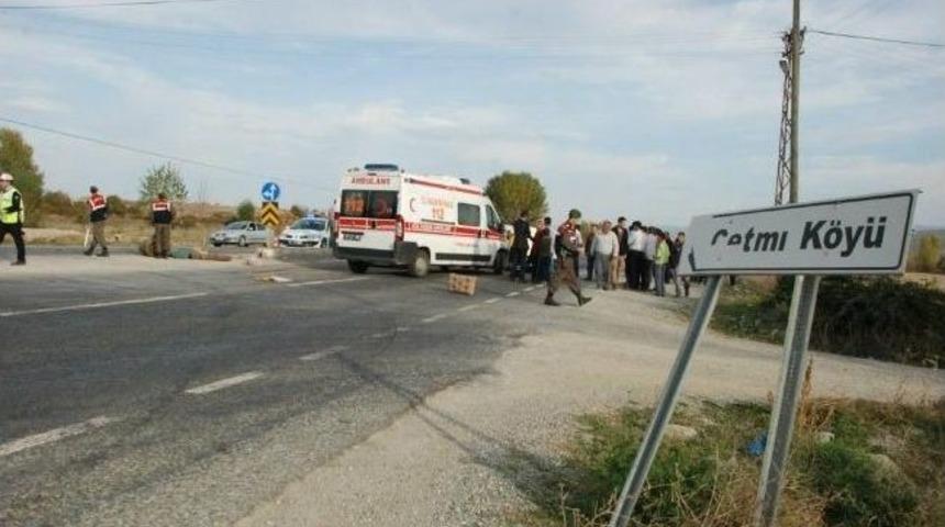 Taşk&ouml;pr&uuml;&rsquo;de Kaza: 4 Yaralı