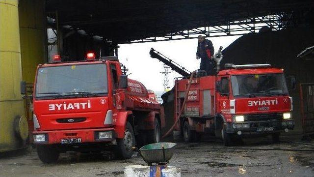 Edirne&rsquo;de Yağ Fabrikasında Yangın &Ccedil;ıktı 1