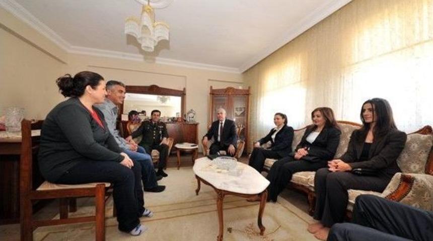 Vali Erden, Gazi Ve Şehit Ailelerini Ziyaret Etti