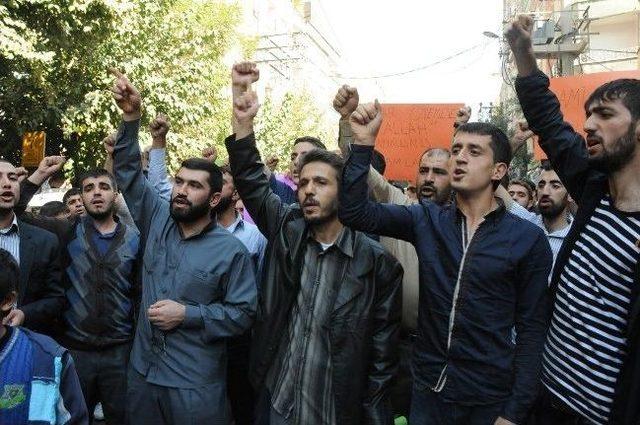 Diyarbakır&rsquo;da Stk&rsquo;lar Molotof Saldırısına Karşı Y&uuml;r&uuml;d&uuml; 3