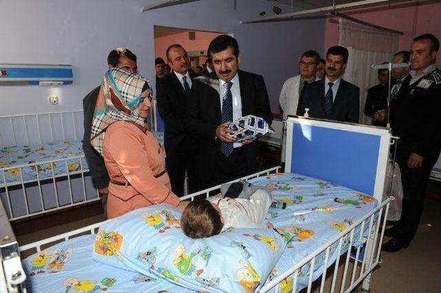 Vali Doğan Vatandaşlarla Bayramlaştı 2