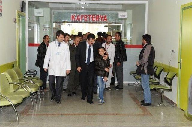 Vali Doğan Vatandaşlarla Bayramlaştı 3