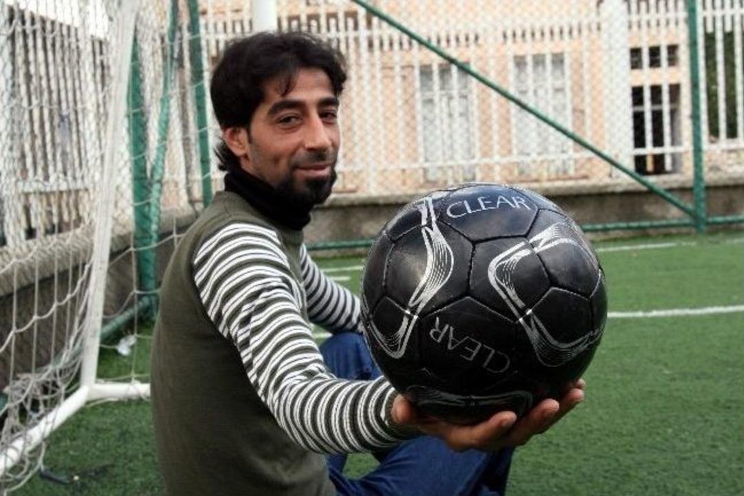 (&ouml;zel Haber) Suriyeli Gol Kralına Sahalardan Yeşil Işık