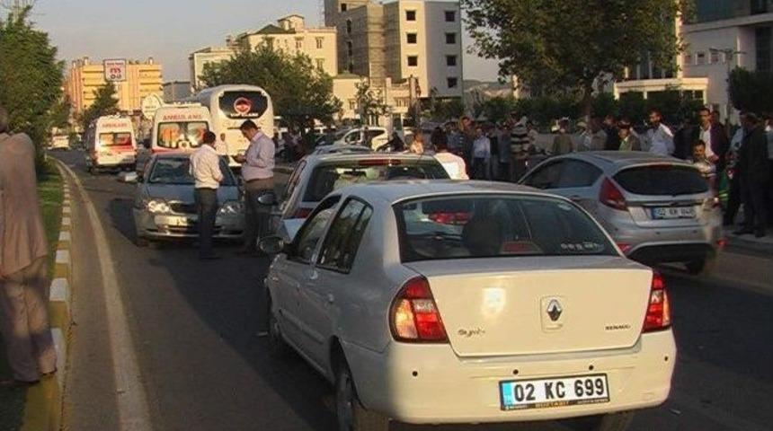 Adıyaman&rsquo;da Trafik Kazası: 2 Yaralı