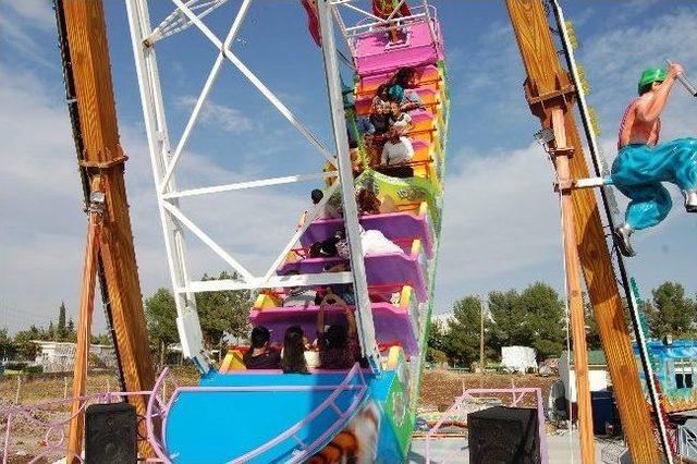 Bayramın 3'üncü Gününde Lunaparklar Dolup Taştı