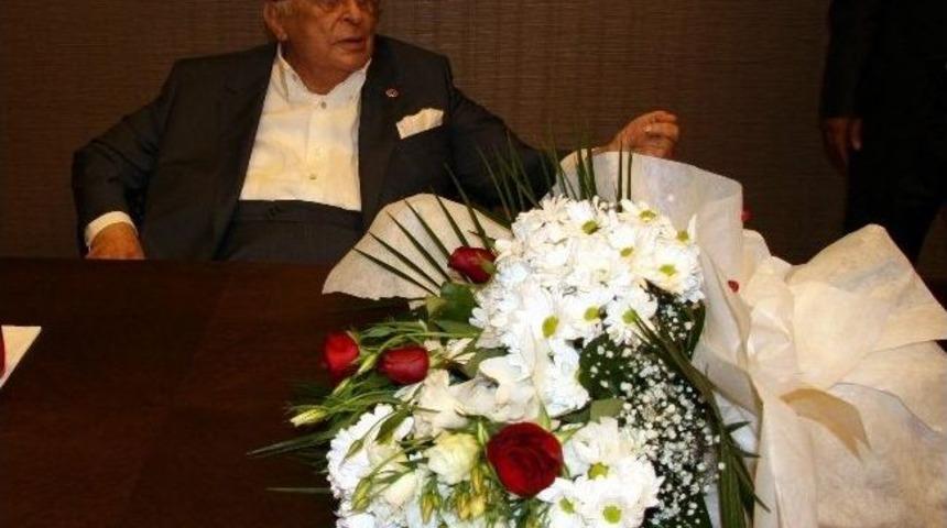 S&uuml;leyman Demirel'e Bayramda Ziyaret&ccedil;i Akını