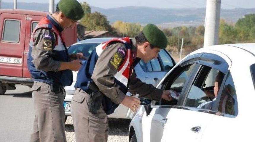 Jandarma&rsquo;dan Şeker İkramı