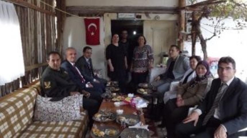 Şehit Ailelerine Bayram Ziyareti