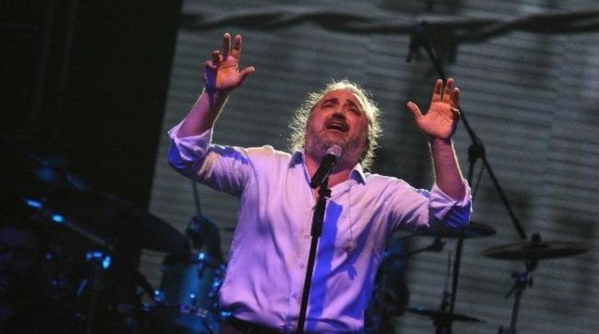 Volkan Konak&rsquo;tan Unutulmaz Bir Gece