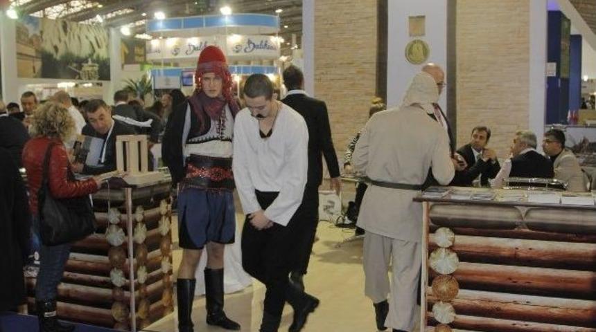 T&uuml;rk Turizm Sekt&ouml;r&uuml;n&uuml;n Kalbi İzmir&rsquo;de Atacak
