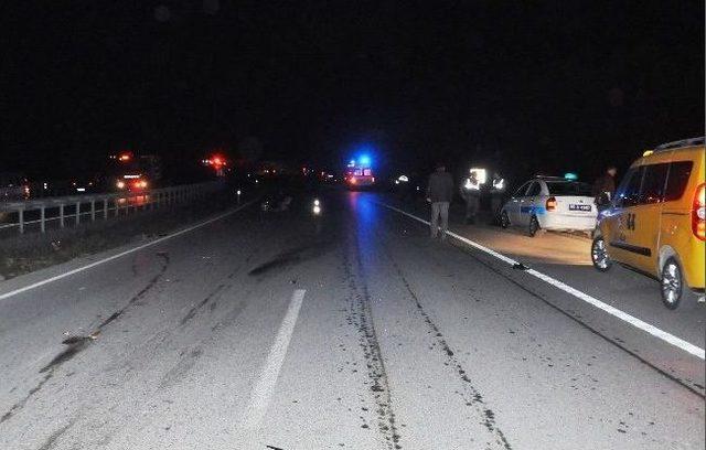 Kamyonetin Altında Kalan Bisiklet S&uuml;r&uuml;c&uuml;s&uuml; Hayatını Kaybetti 1