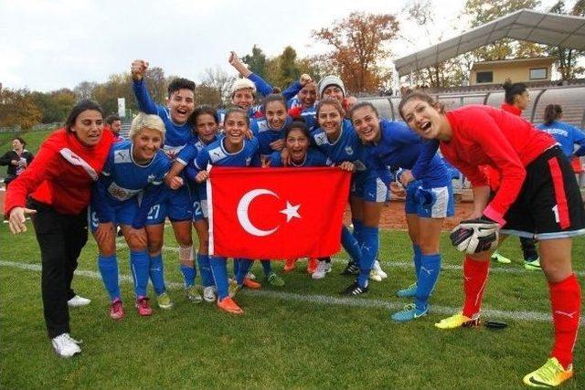 Avrupa Şampiyonluğu&rsquo;na Doğru Y&uuml;r&uuml;yorlar 3