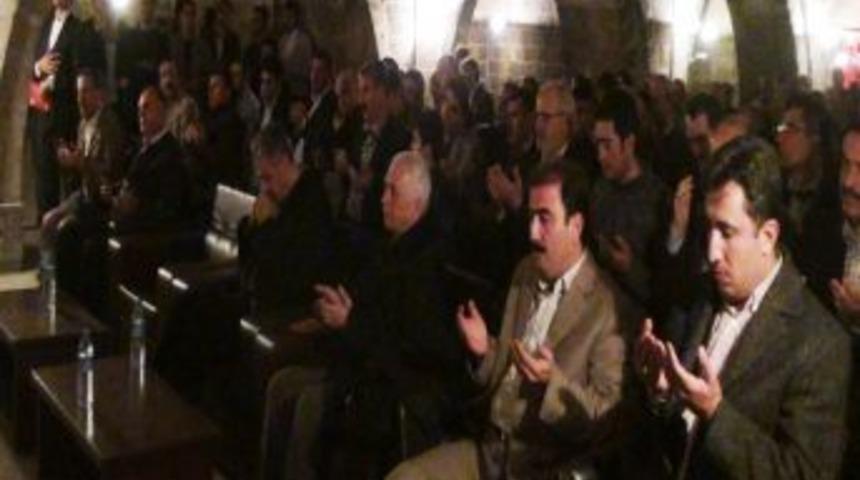 G&ouml;n&uuml;l Dostlarına H&uuml;z&uuml;nl&uuml; Veda