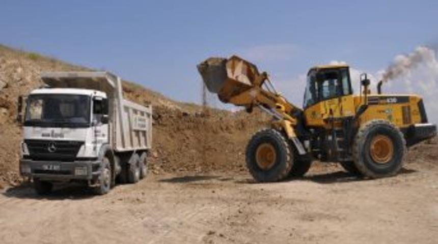 Mamak Belediyesi&rsquo;nden Yol Atağı