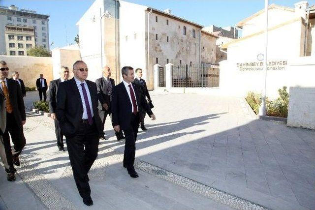 Başkan G&uuml;zelbey Şahinbey Belediyesinin Hizmetlerini Gezdi 1