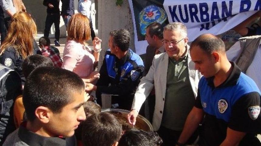 Şırnak Polisi Bayramda Vatandaşları Yalnız Bırakmadı