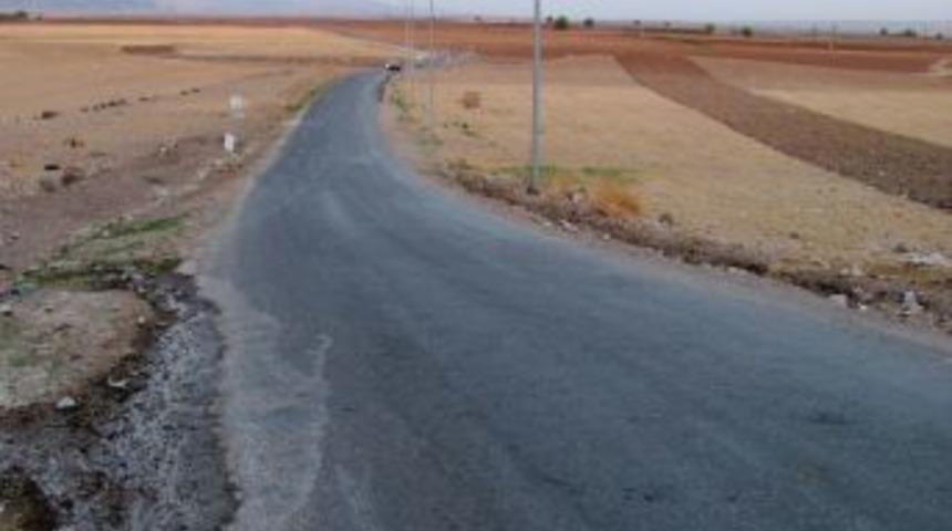 Araban Ile Fıstıklıdağ Arasındaki Dar Yol Genişletiliyor