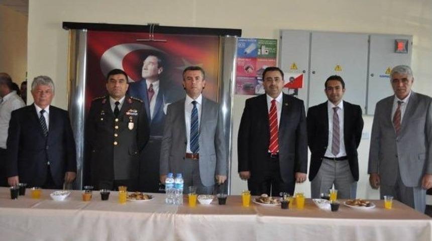 Kırkağa&ccedil; Kaymakamlığı'nda Bayramlaşma T&ouml;reni Ger&ccedil;ekleştirdi