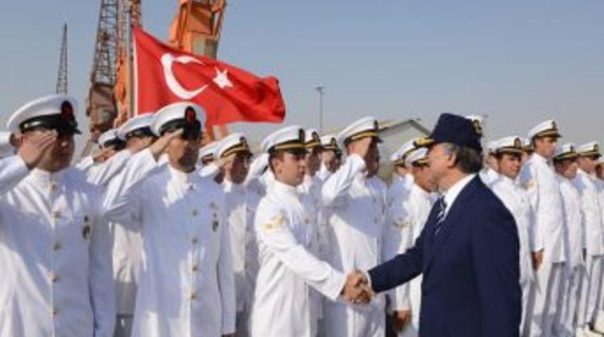 Cumhurbaşkanı G&uuml;l, TCG G&ouml;ksu Fırkateyni&rsquo;ni Ziyaret Etti