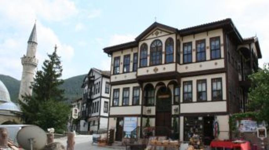 'M&uuml;mk&uuml;nl&uuml;' Bir Keşfedildi, Pir Keşfedildi