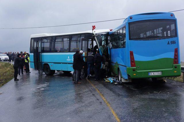 Halk Otobüsleri Çarpıştı: 1 Ölü, 3 Yaralı