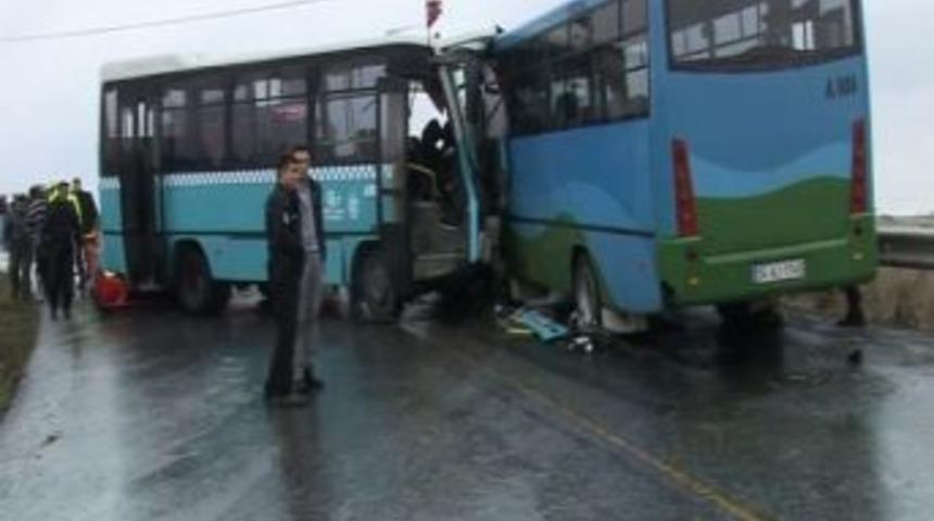 Arnavutk&ouml;y&rsquo;de otob&uuml;sler kafa kafaya &ccedil;arpıştı: 1 &ouml;l&uuml;