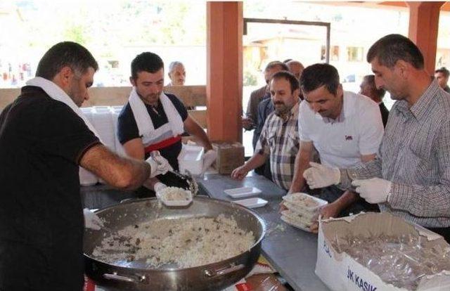 Asırlık Gelenek Meydanları Doldurdu