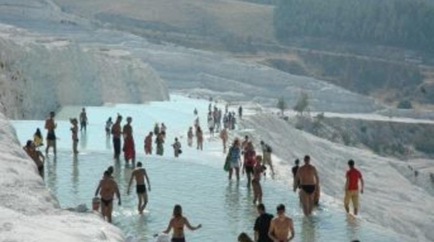Yağmurlu Hava Pamukkale&rsquo;ye Ziyareti Azalttı