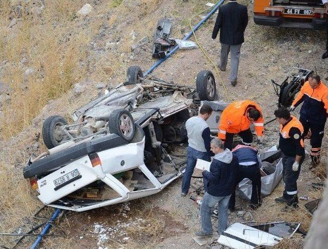 Darende'de bayram dönüşü feci kaza: 3 ölü