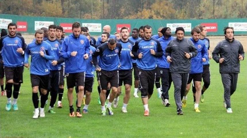 Karab&uuml;kspor, Galatasaray Ma&ccedil;ı Hazırlıklarını Tamamladı