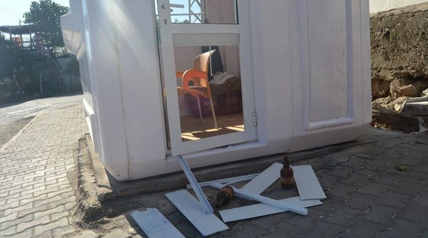 Ekmek B&uuml;fesine Zarar Verdiler