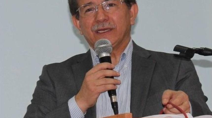 Davutoğlu, T&uuml;rkiye'nin M&uuml;lteci Politikasını Değerlendirdi