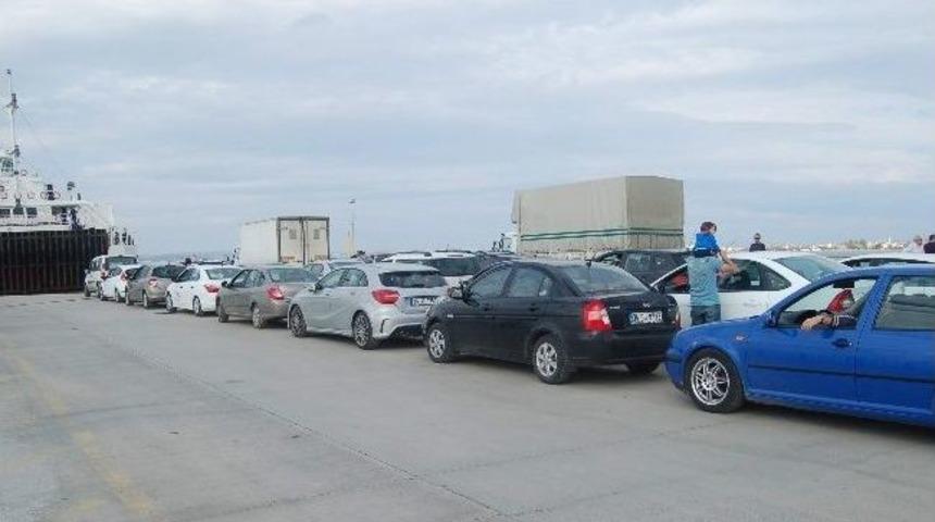 Tatilciler D&ouml;n&uuml;ş Yolunda