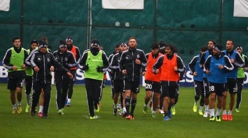 Beşiktaş, &Ccedil;aykur Rizespor Ma&ccedil;ı Hazırlıklarını S&uuml;rd&uuml;r&uuml;yor