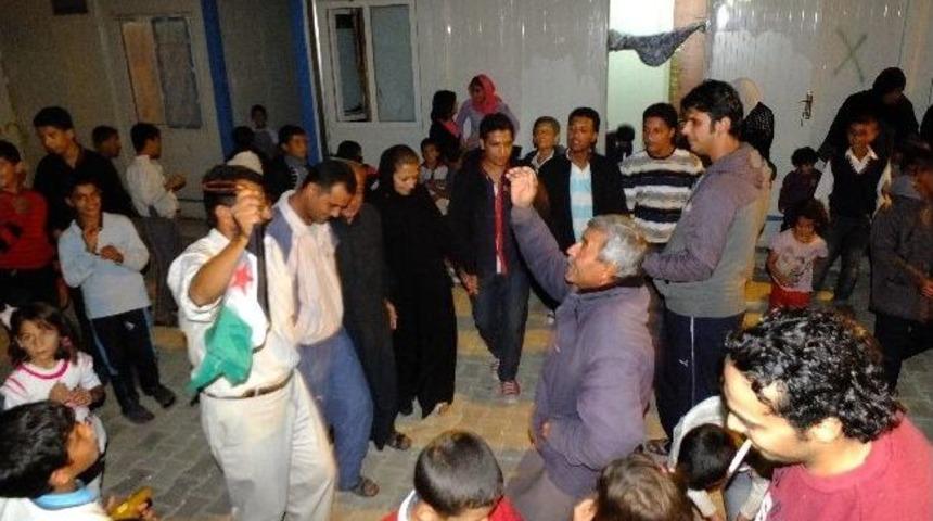 Suriyeli T&uuml;mgeneral&rsquo;in &Ouml;l&uuml;m&uuml; Harran&rsquo;da Sevin&ccedil;le Karşılandı