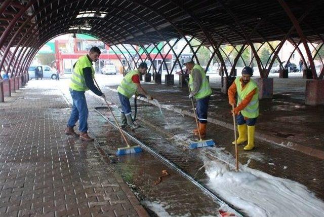 Kurban Kesim Yerleri, Deterjanlı Su İle Temizlendi