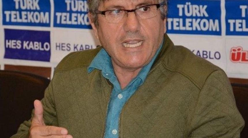 Ak&ccedil;ay: "&uuml;nal Hocanın Ayrılmasından Kişisel Olarak Bir Sıkıntı Duymadım&rdquo;