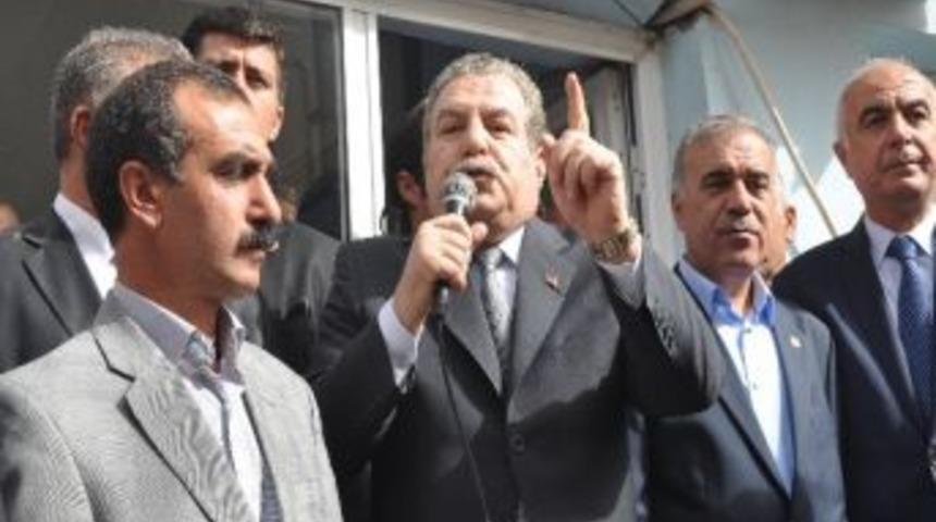 İ&ccedil;işleri Bakanı G&uuml;ler Nusaybin&rsquo;de Partililerle Bayramlaştı