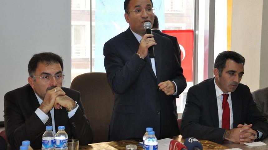 Bozdağ: K&ouml;yl&uuml;, Cumhurbaşkanı Ile Aynı Hastanede Tedavi Olma Imkanına Kavuştu