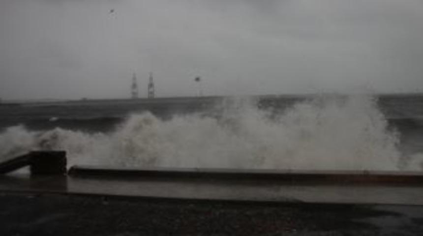 Ereğli Fırtınaya Teslim Oldu